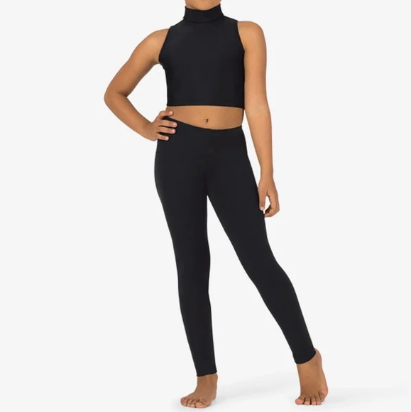 Theatricals Other - NWT Theatricals Mock Neck Dance Crop Top XLC